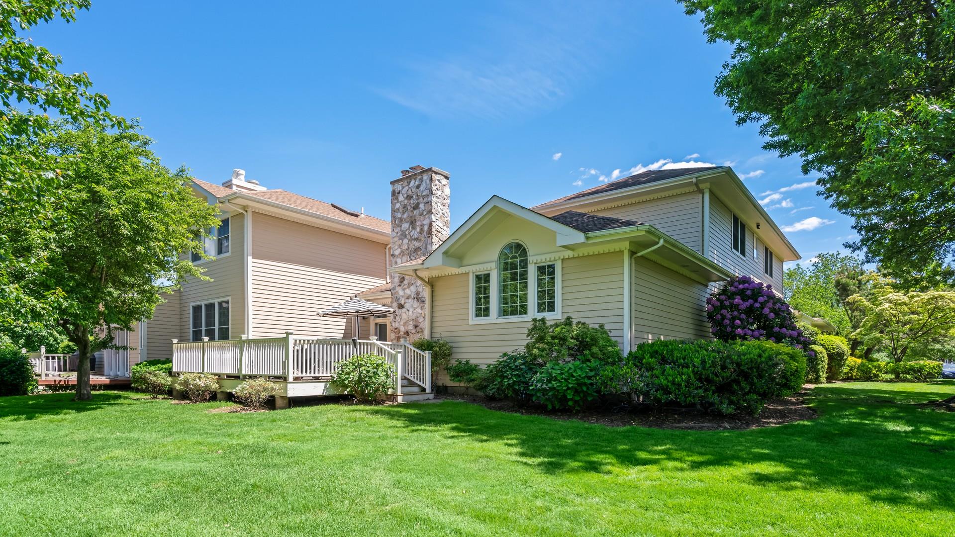 113 Firestone Circle, Roslyn, New York image 23