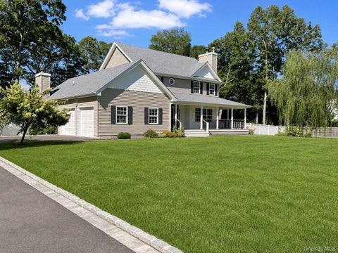 Homes For Sale - 7 Sander Court<br/> Middle Island, NY 11953