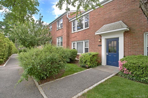 Homes For Sale - 110 Lawn Terrace #2H<br/> Mamaroneck, NY 10543