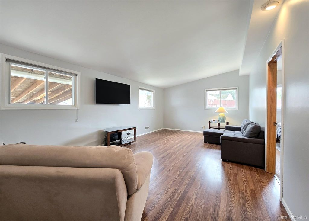 Photo of 27 Peter Road, Ronkonkoma, NY 11779 (MLS # 987630)