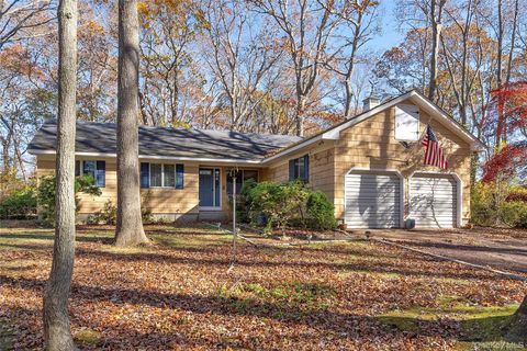 Photo of 455 West Lane, East Marion, NY 11939 (MLS # 933636)