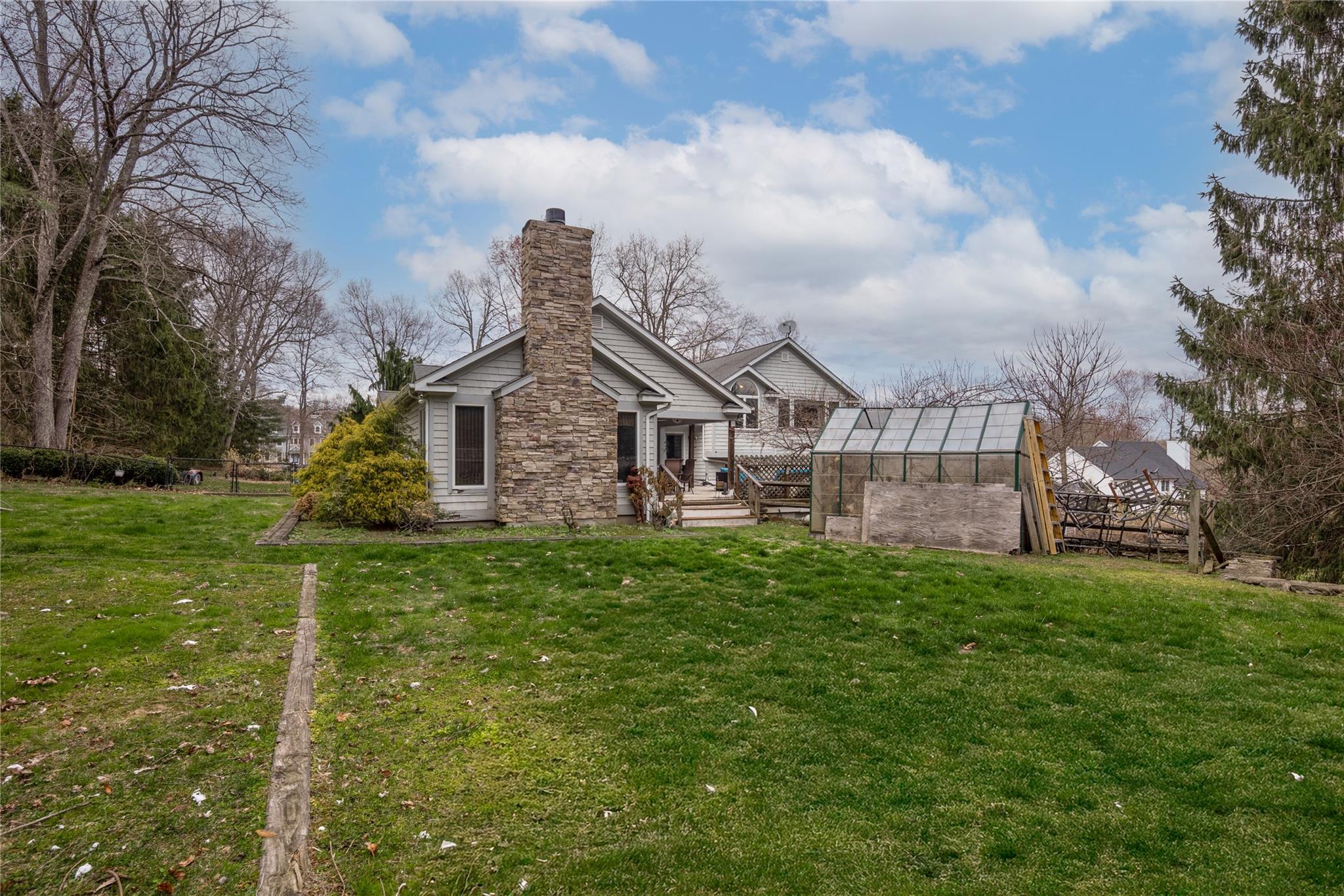 14 Hilltop Road, Katonah, New York image 5