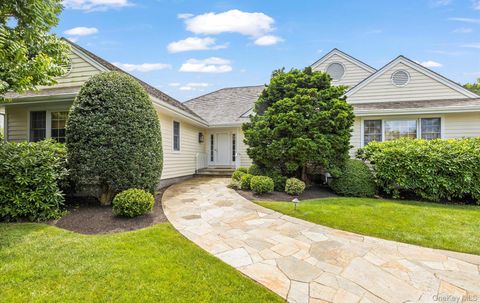 32 Cobblefield Lane Southampton NY 11968