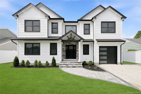 3569 Roger Drive Wantagh NY 11793