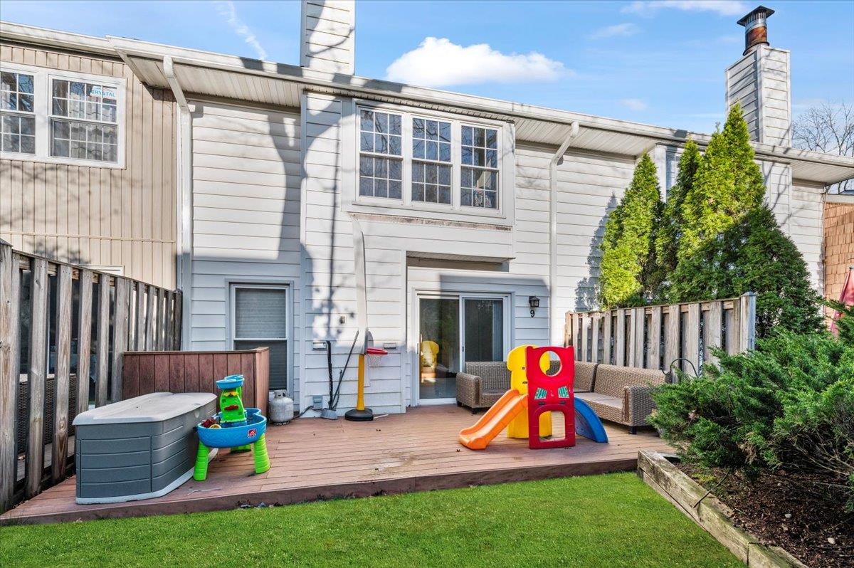 9 The Mews, Syosset, New York image 17