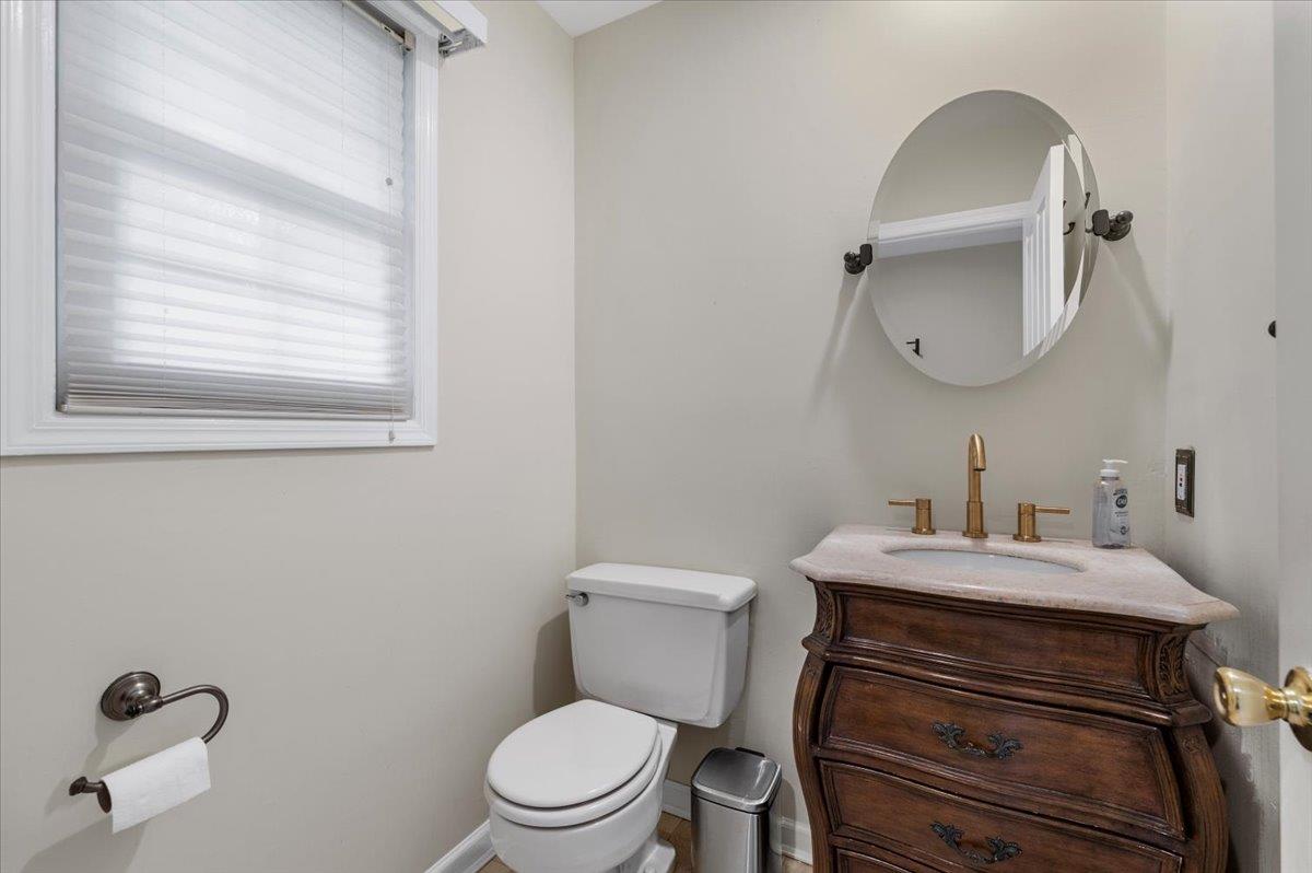 9 The Mews, Syosset, New York image 9