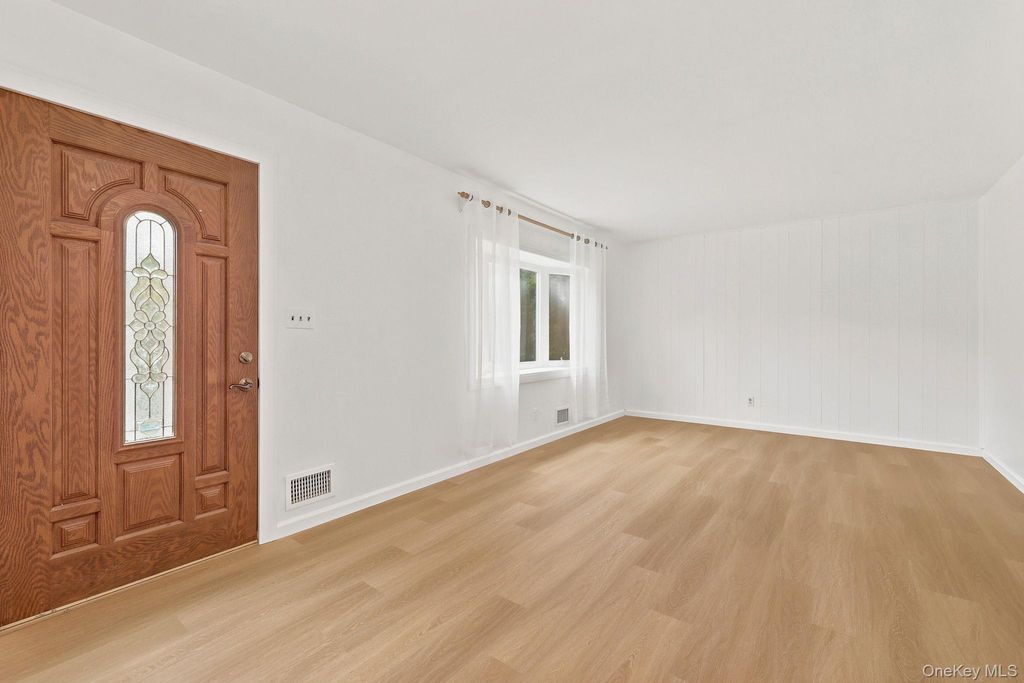 Photo of 24 Valley View Terrace, Mount Kisco, NY 10549 (MLS # 1012900)