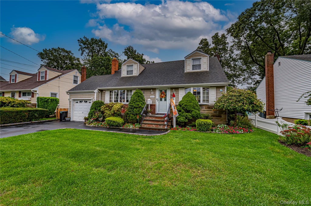 Photo of 3884 Lincoln Street, Seaford, NY 11783 (MLS # 1056444)
