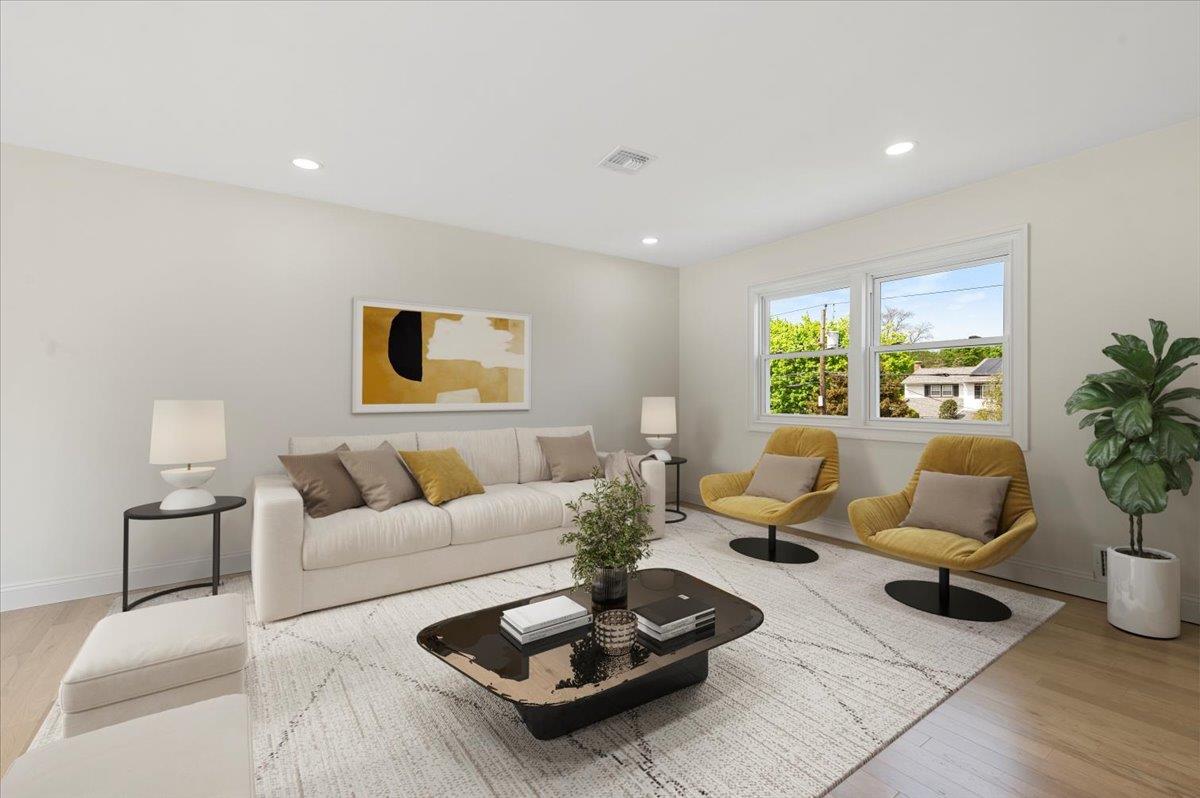 8 April Avenue, Dix Hills, New York image 6