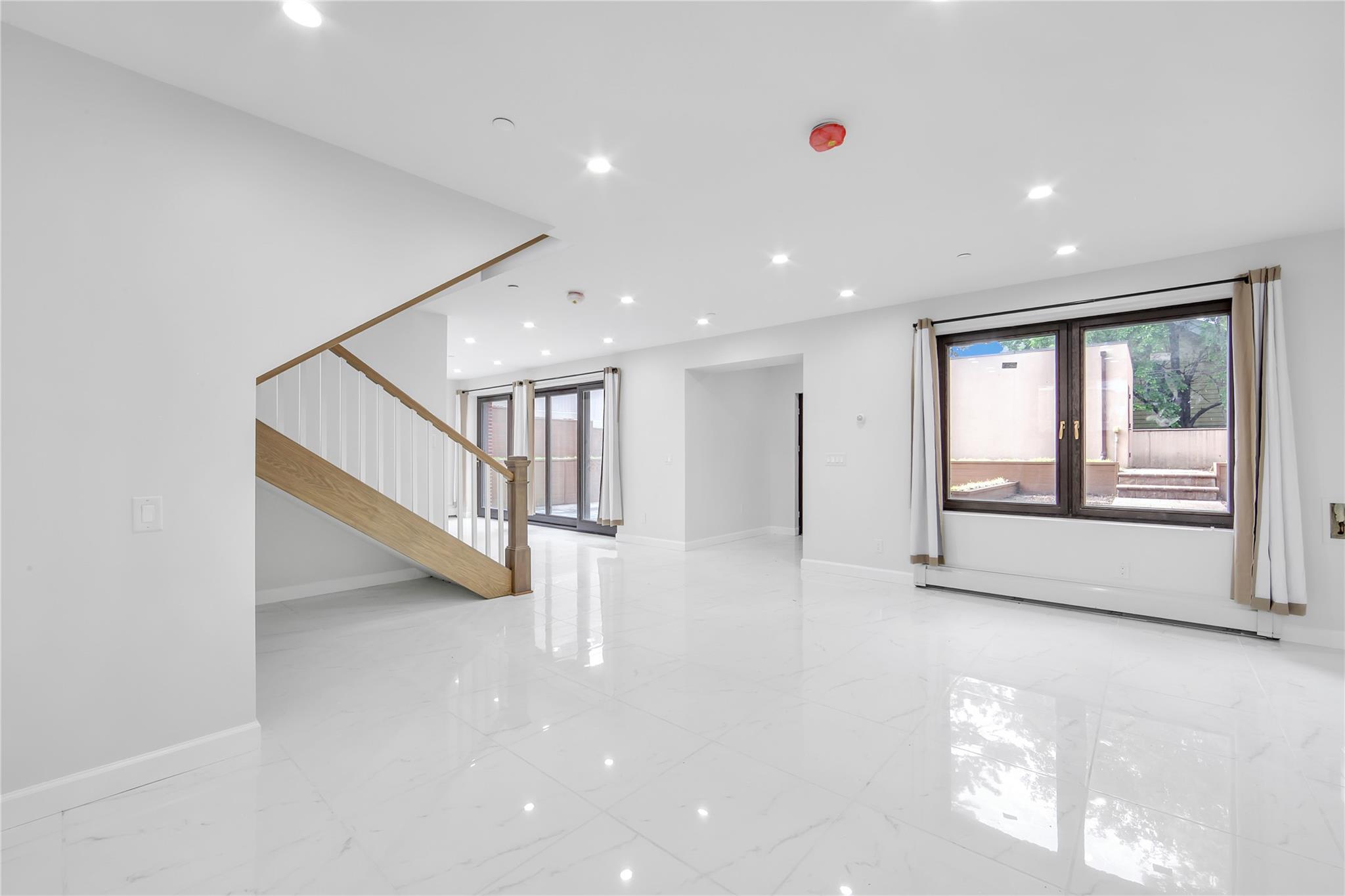 6-27 129th Street, College Point, New York image 11