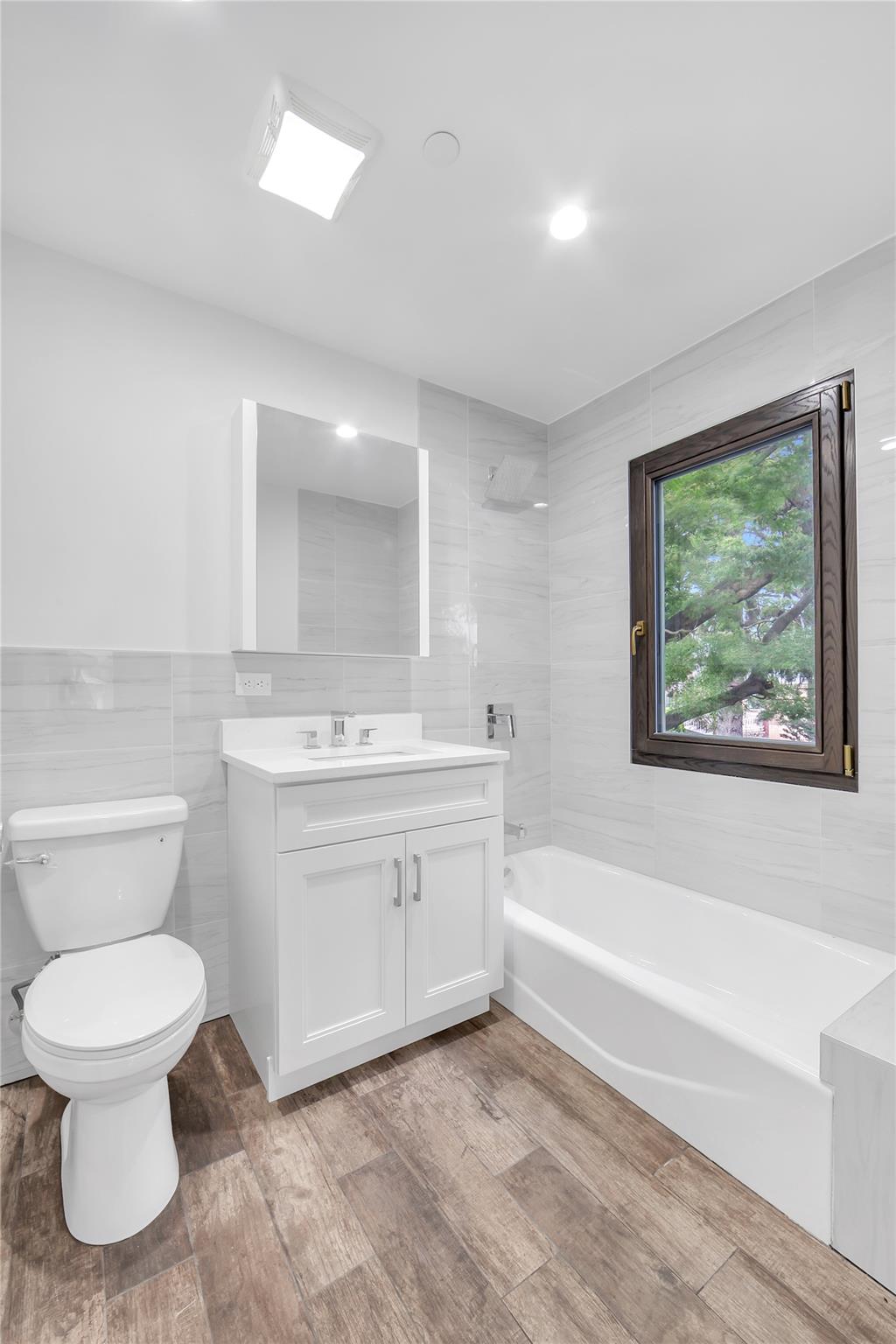 6-27 129th Street, College Point, New York image 17