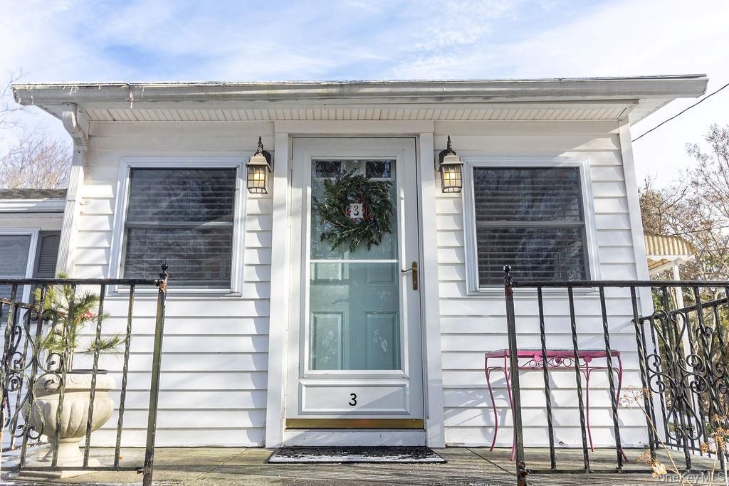 Photo of 3 Vine Road, Rocky Point, NY 11778 (MLS # 955902)