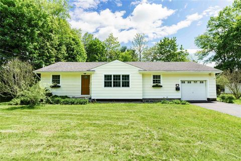 49 Lorraine Drive Rhinebeck NY 12572