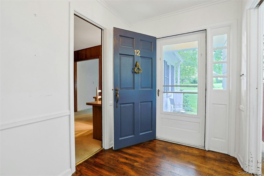 Photo of 12 E Wheeler Place E, West Nyack, NY 10994 (MLS # 1037330)
