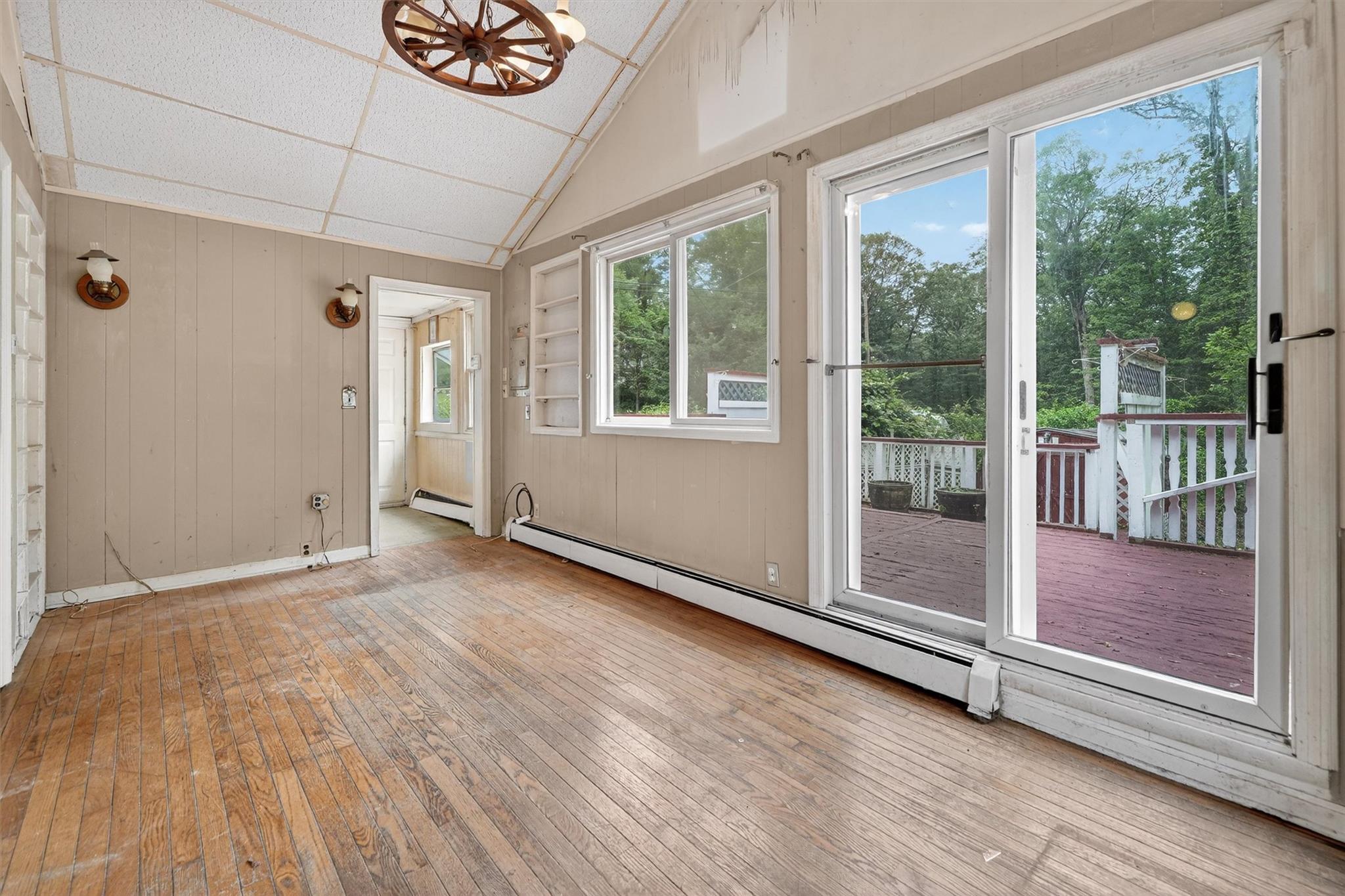 Lake Peekskill, New York 10537, United States, 1 Bedroom Bedrooms, ,1 BathroomBathrooms,Residential,Active,153831