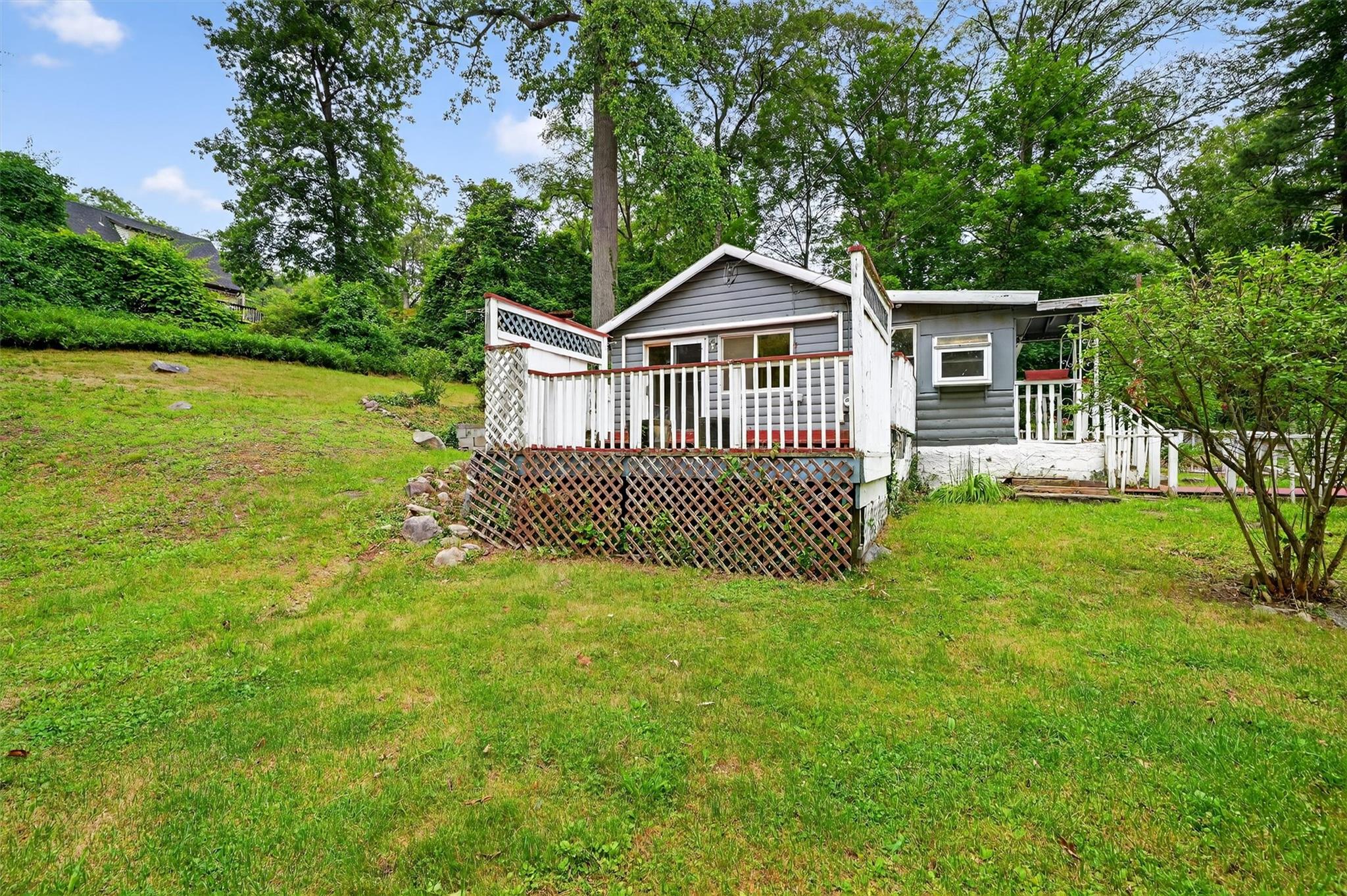 Lake Peekskill, New York 10537, United States, 1 Bedroom Bedrooms, ,1 BathroomBathrooms,Residential,Active,153831