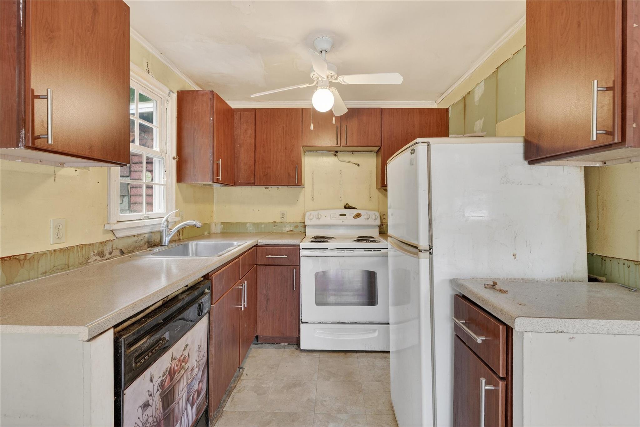 Lake Peekskill, New York 10537, United States, 1 Bedroom Bedrooms, ,1 BathroomBathrooms,Residential,Active,153831