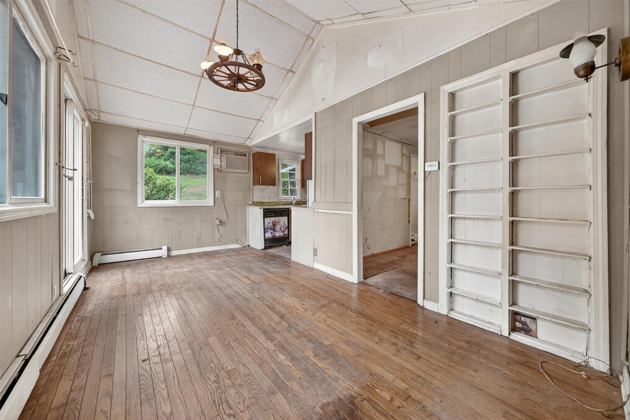 Lake Peekskill, New York 10537, United States, 1 Bedroom Bedrooms, ,1 BathroomBathrooms,Residential,Active,153831