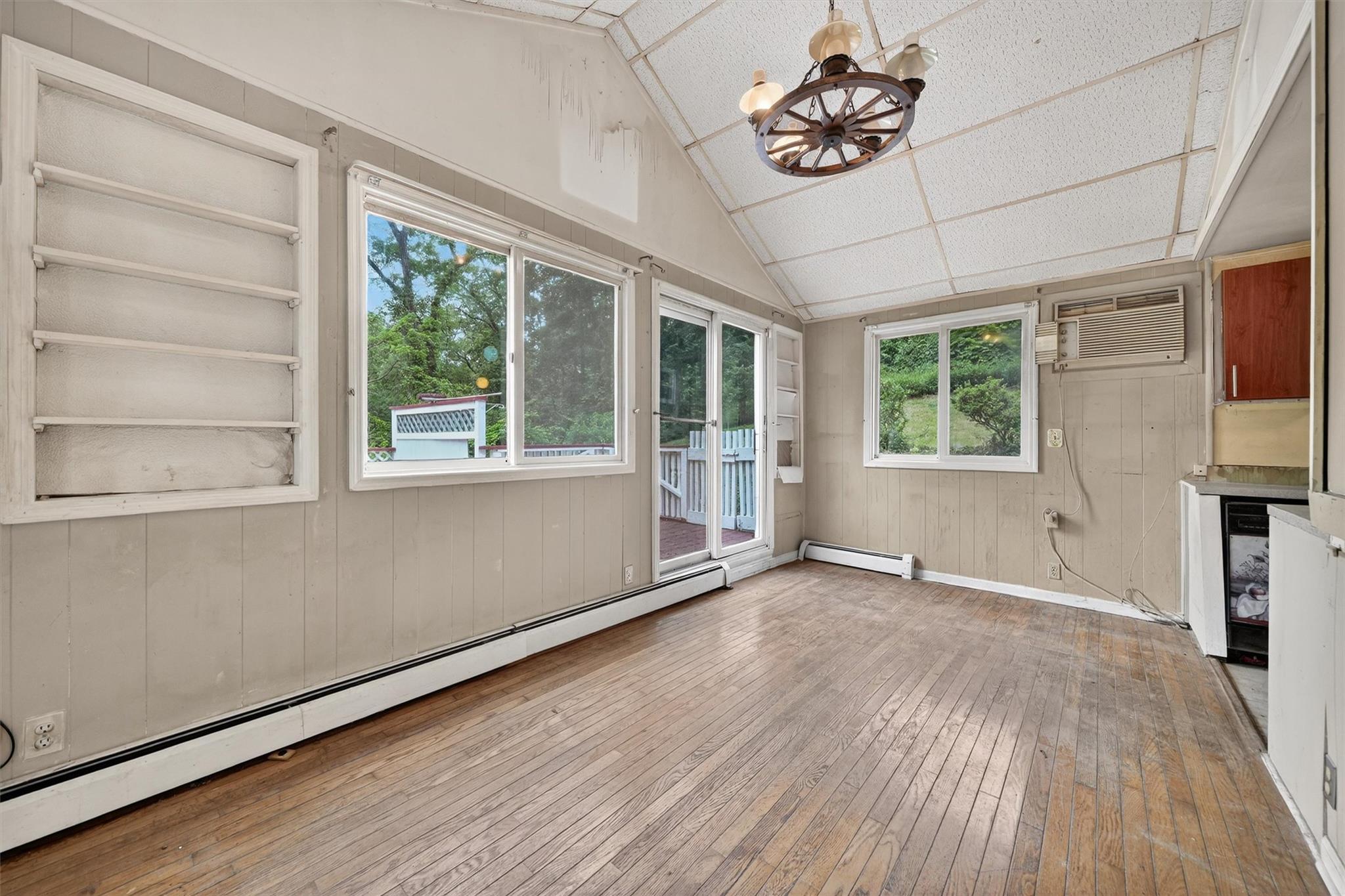 Lake Peekskill, New York 10537, United States, 1 Bedroom Bedrooms, ,1 BathroomBathrooms,Residential,Active,153831