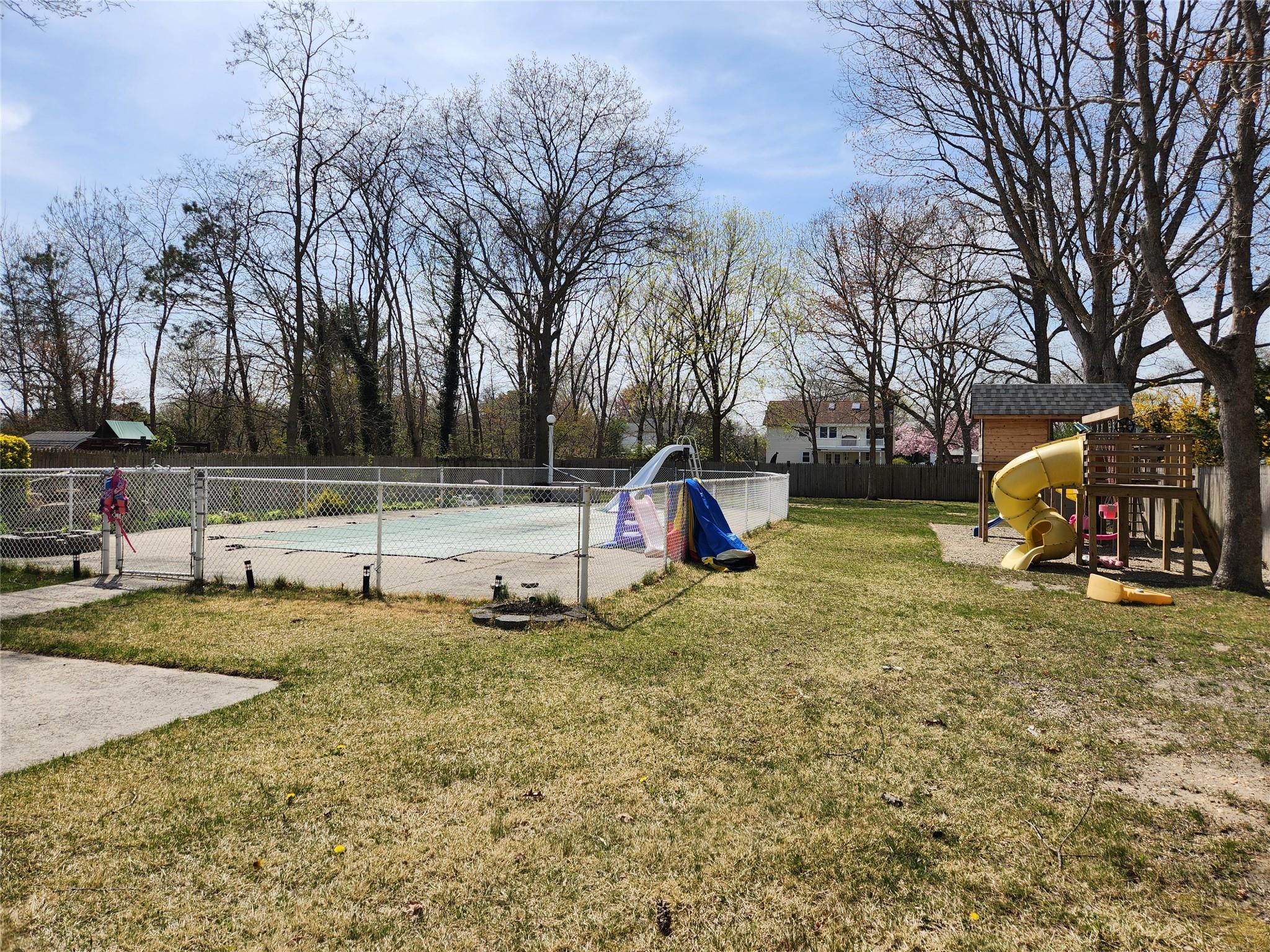 24 Oregon Avenue, Medford, New York image 29