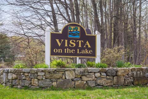 Homes For Sale - 514 Vista On The Lake<br/> Carmel, NY 10512