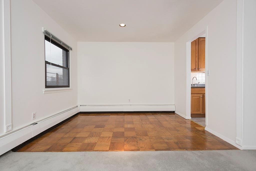 2261 Palmer Avenue 3-O