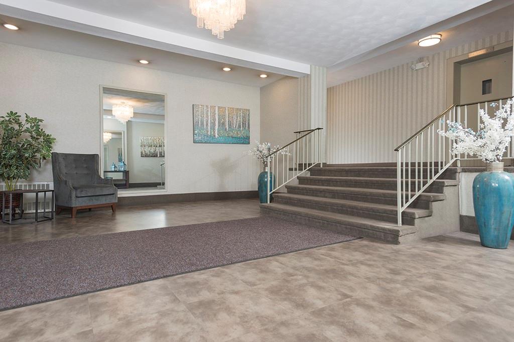 2261 Palmer Avenue 3-O