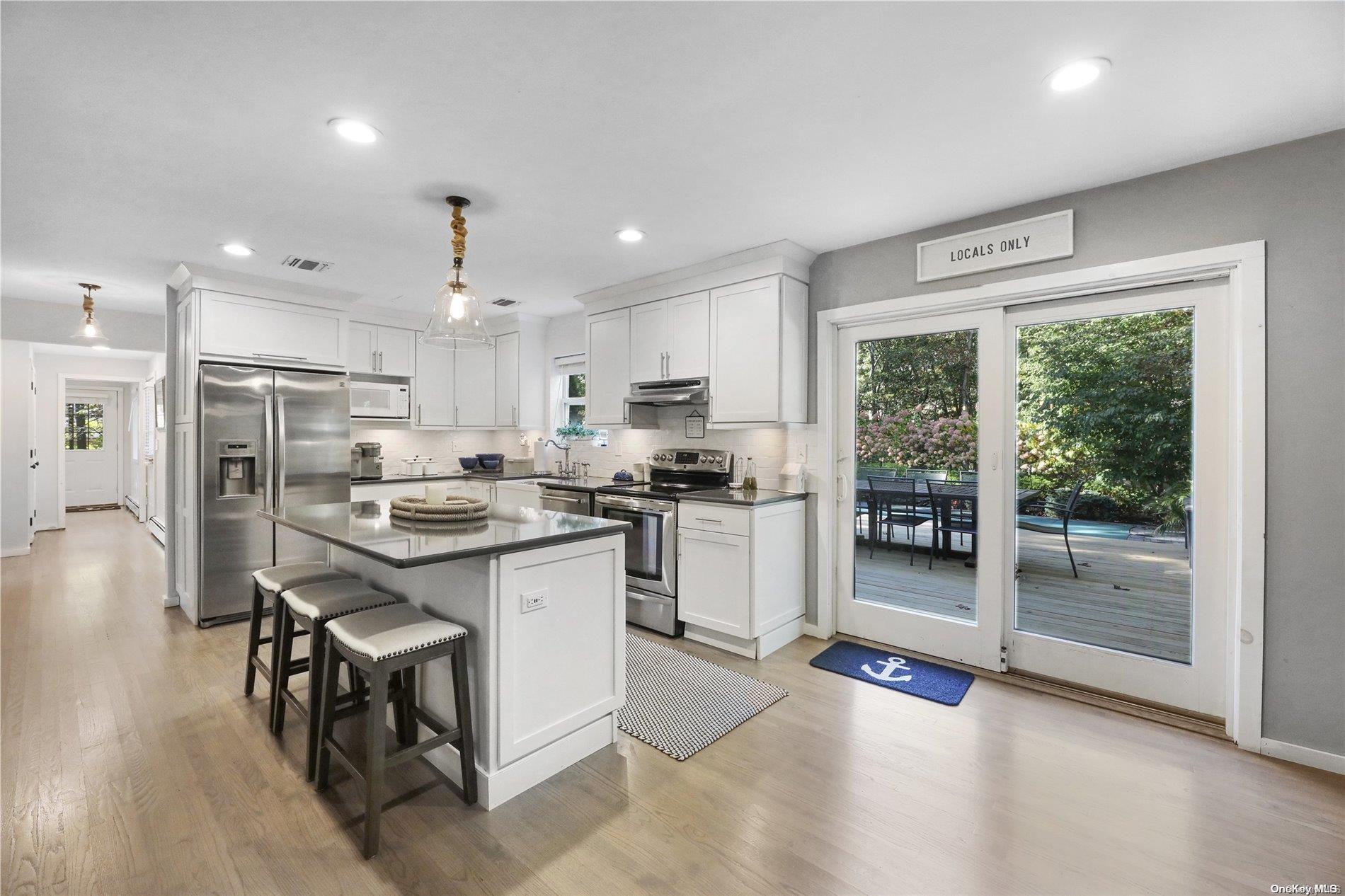 18 Diane Drive, Manorville, New York image 13