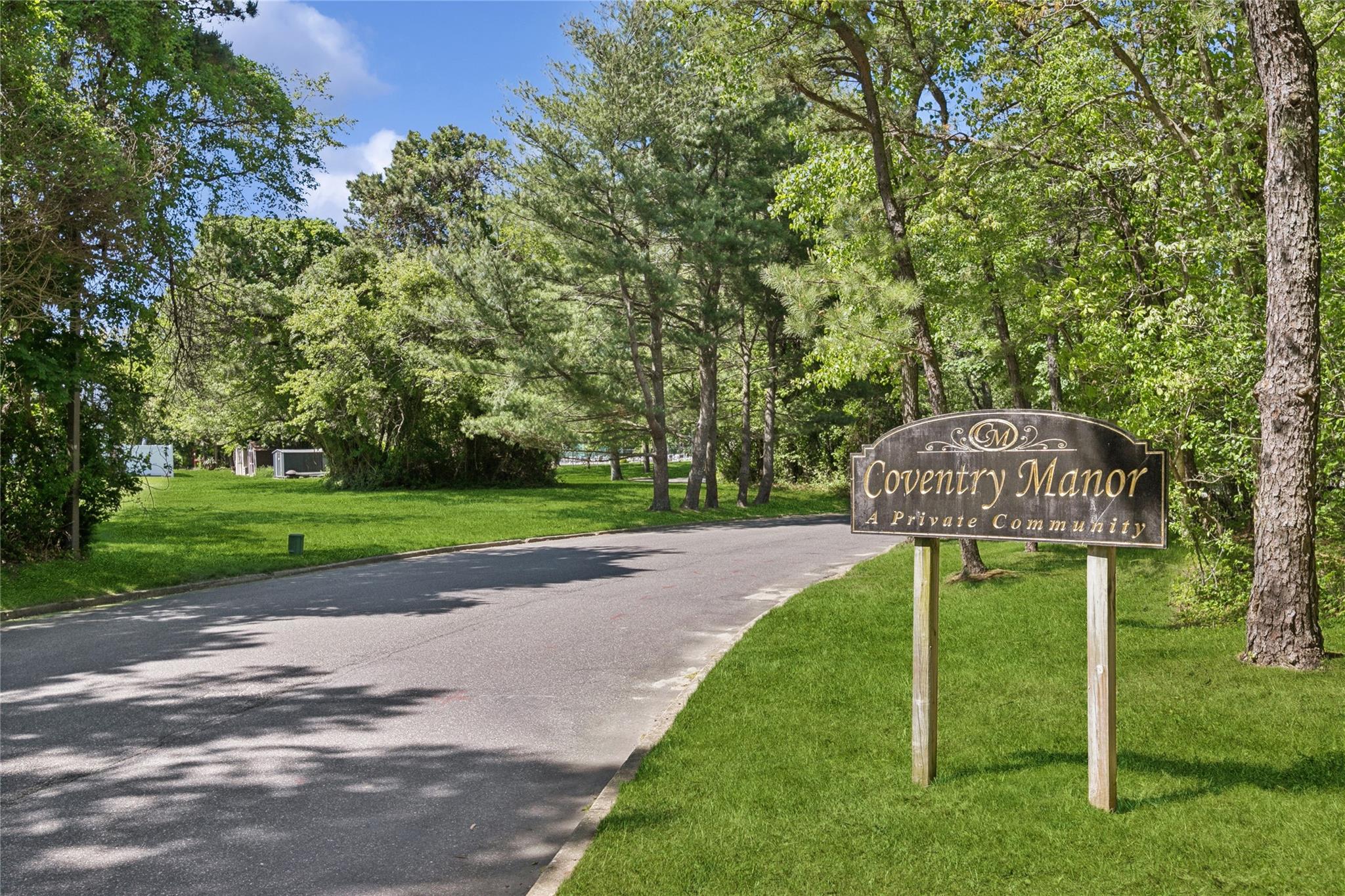 99 Drexelgate Court, Middle Island, New York image 32