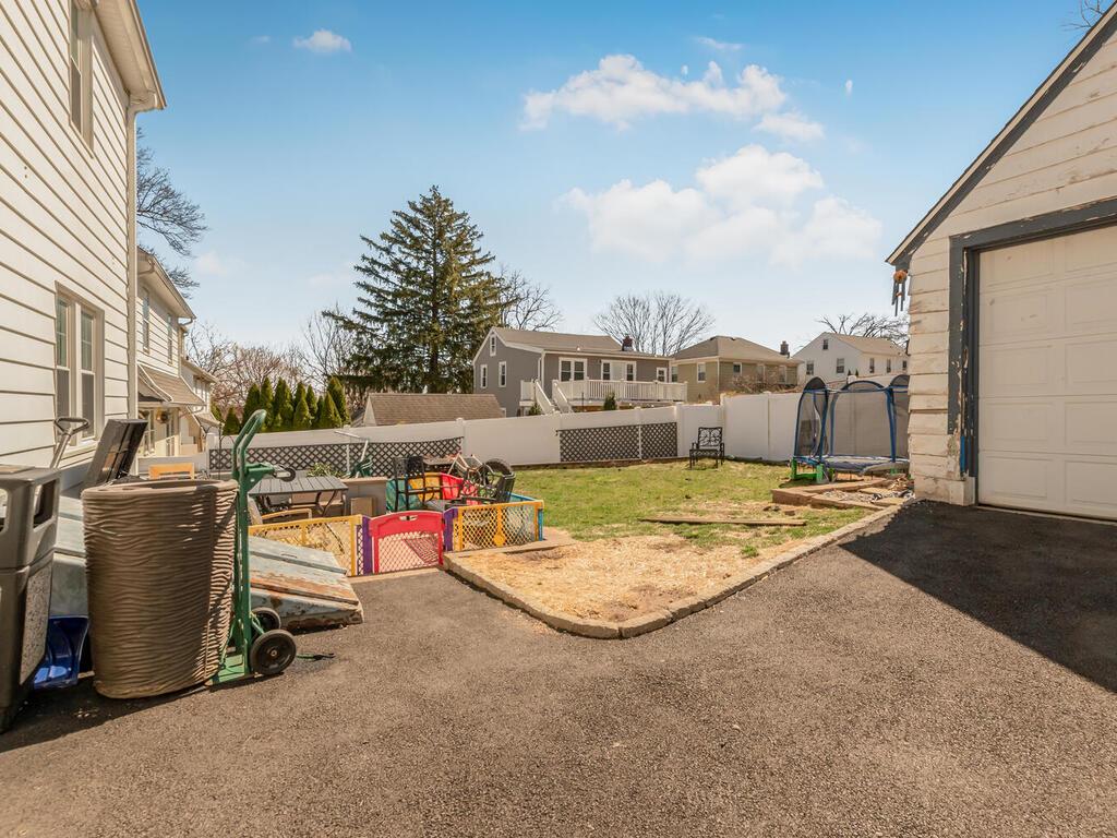 34 Kinross Place, Yonkers, New York image 15