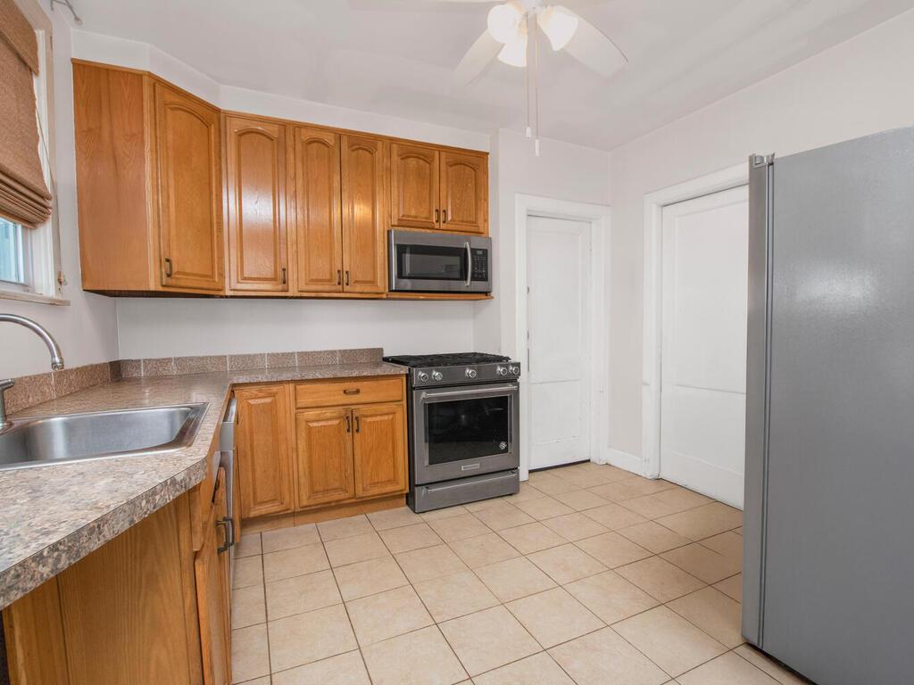 34 Kinross Place, Yonkers, New York image 3