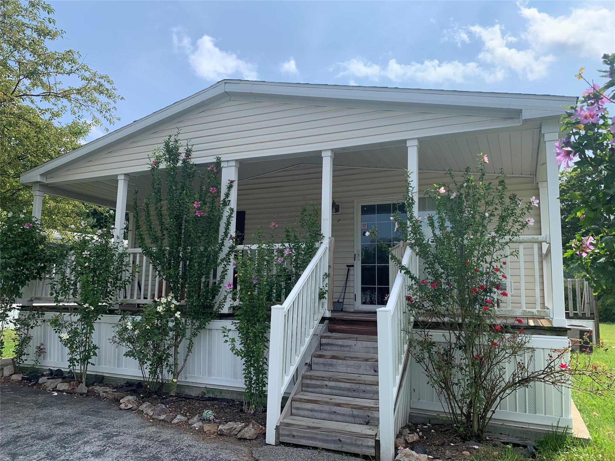37 East Avenue, Washingtonville, New York image 1