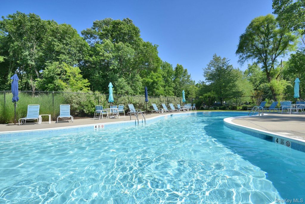 Photo of 7 Club Pointe Drive #7, White Plains, NY 10605 (MLS # 962001)