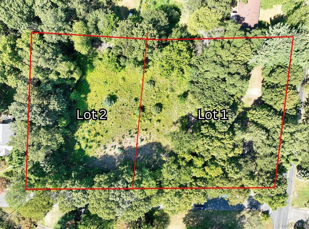 Photo of 4 Bellows, Chestnut Ridge, NY 10952 (MLS # 942615)