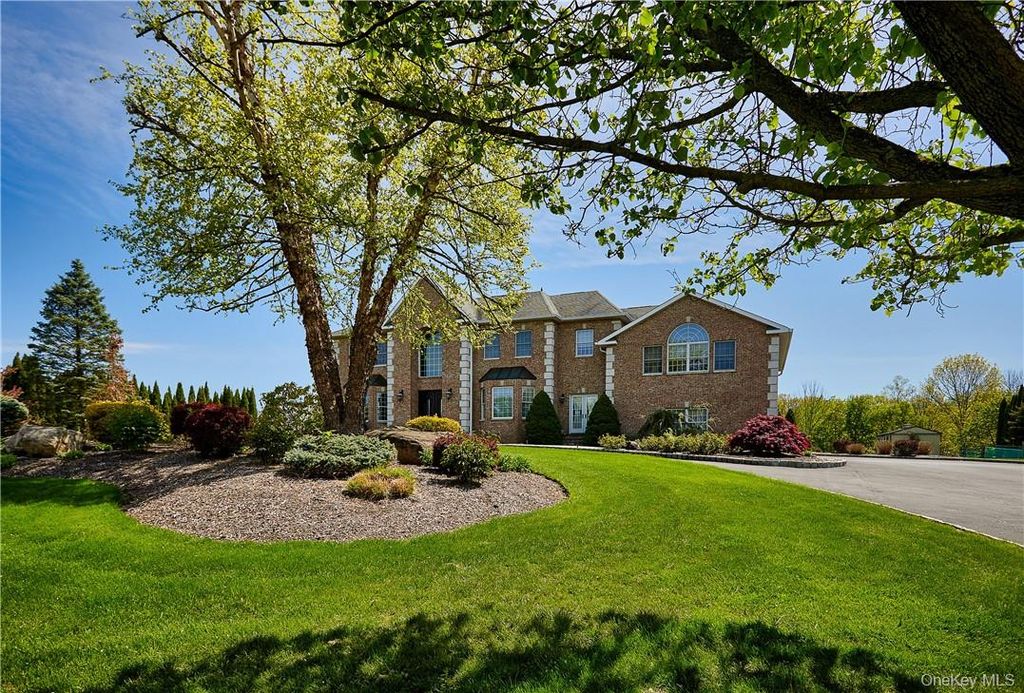 Photo of 17 Constitution Court, Tuxedo Park, NY 10987 (MLS # 959964)