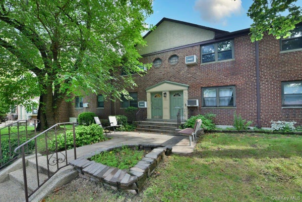 56-15 244TH ST, LITTLE NECK, NY 11362 - Image b52481c19f7974b41890ede16d3d7e6c/101291029