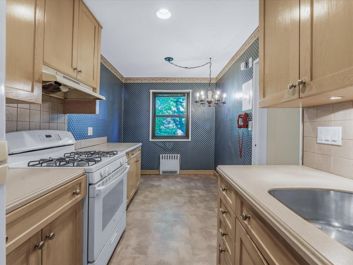 21-33 Utopia Parkway lower