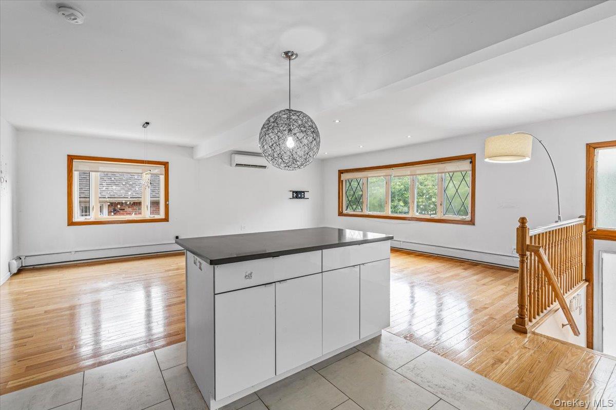 68-07 Little Neck Pkwy Parkway