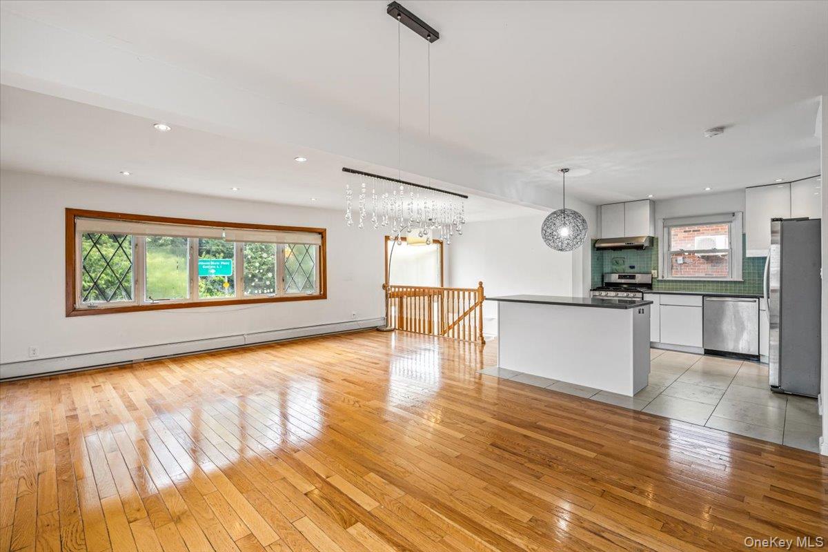 68-07 Little Neck Pkwy Parkway