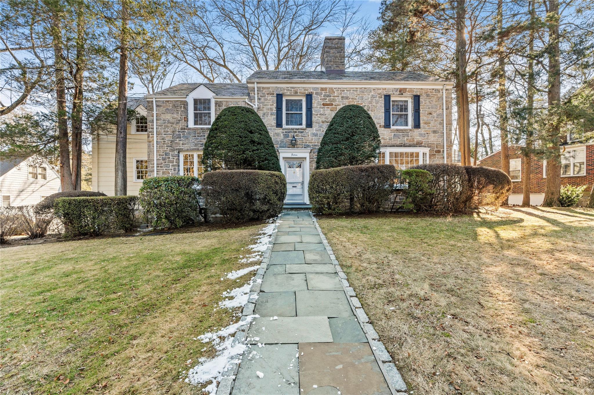 15 Van Meter Fenway, New Rochelle, New York image 3