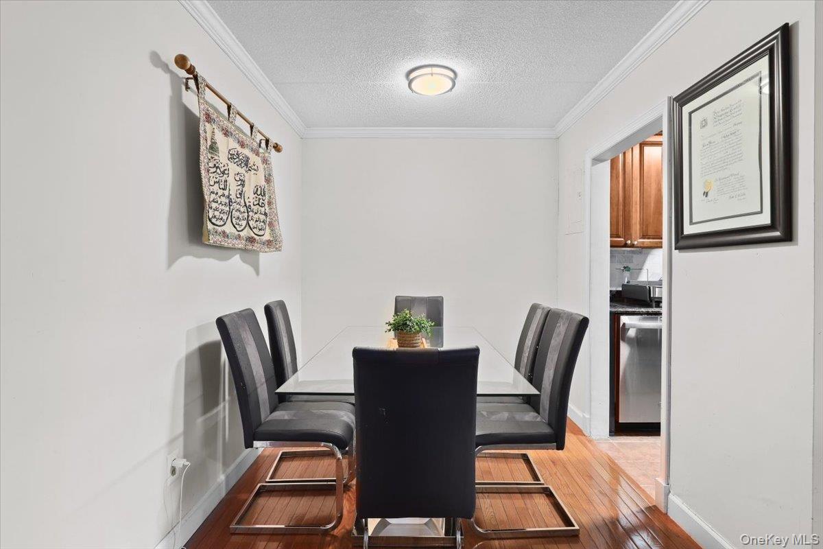 130 Colonial Parkway 1F