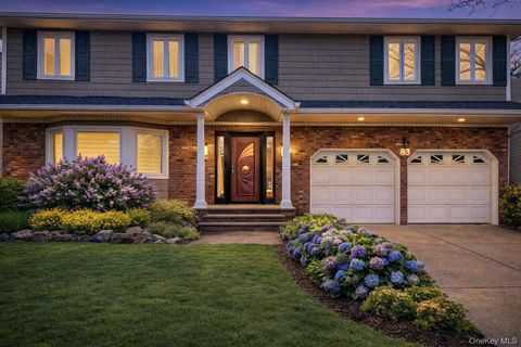 83 Arnold Court East Rockaway NY 11518