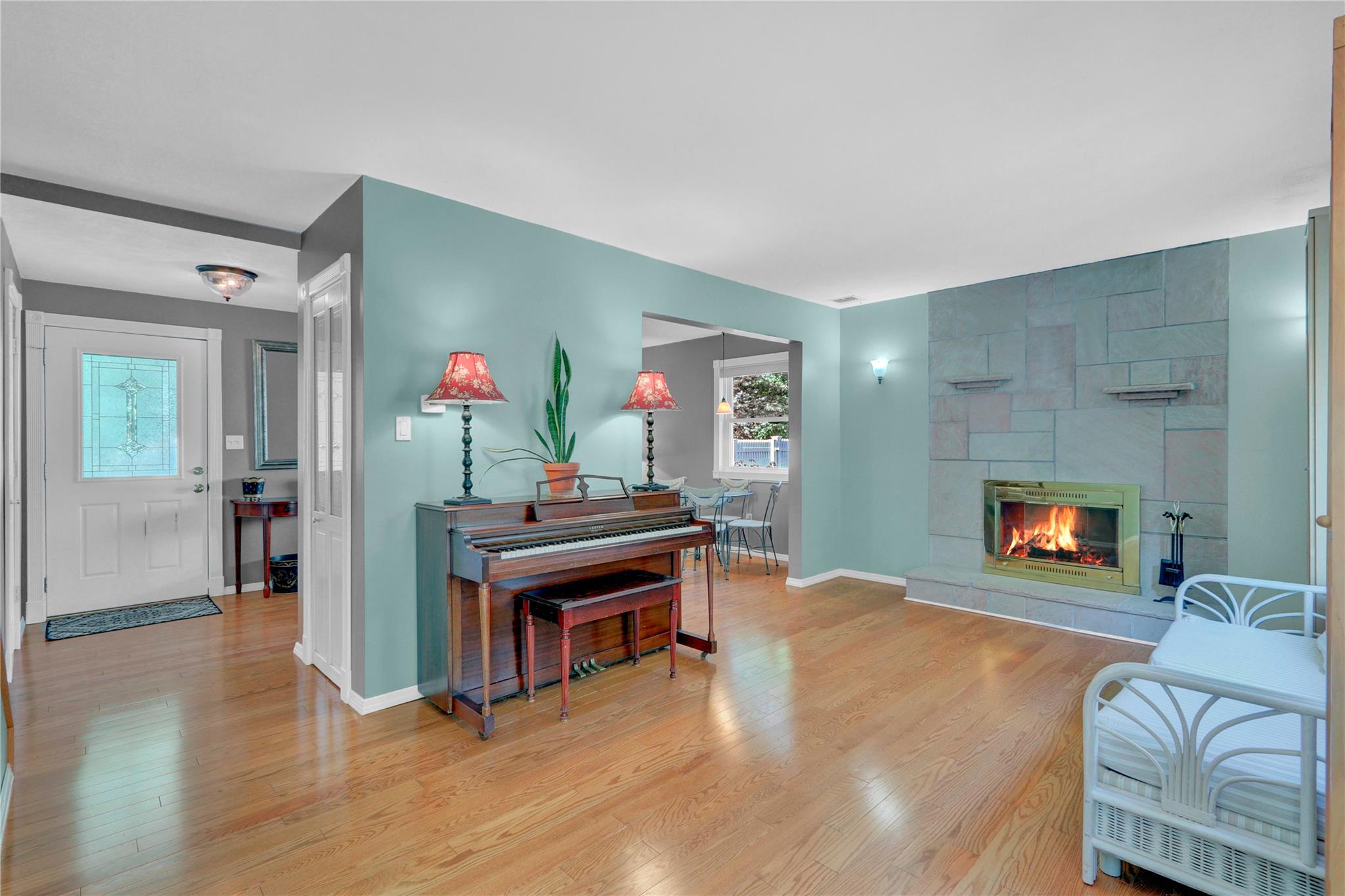 23 Charm City Drive, Port Jefferson Station, New York image 13