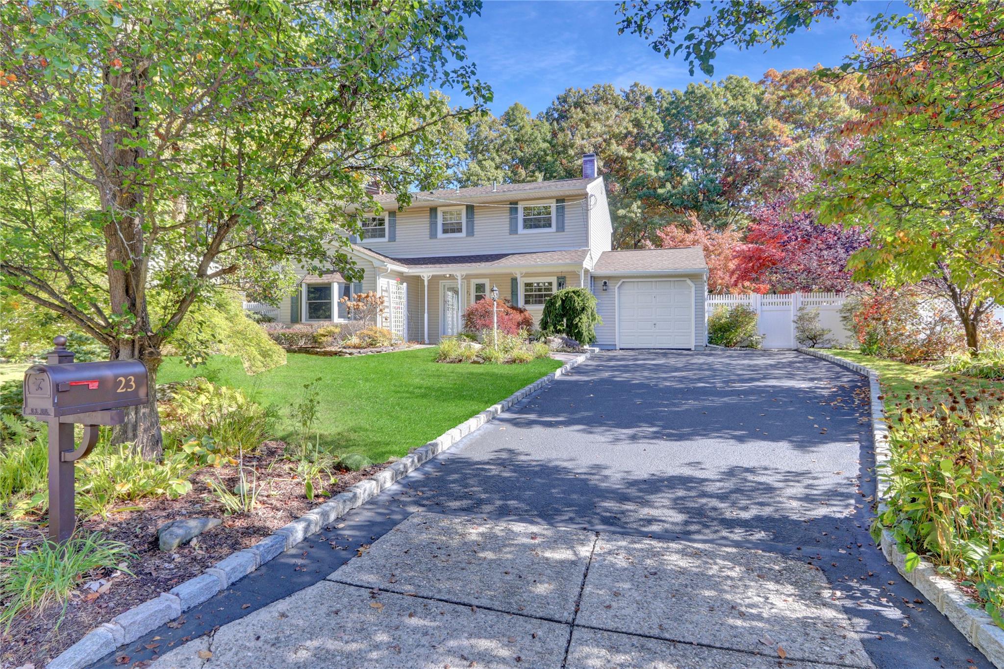 23 Charm City Drive, Port Jefferson Station, New York image 27