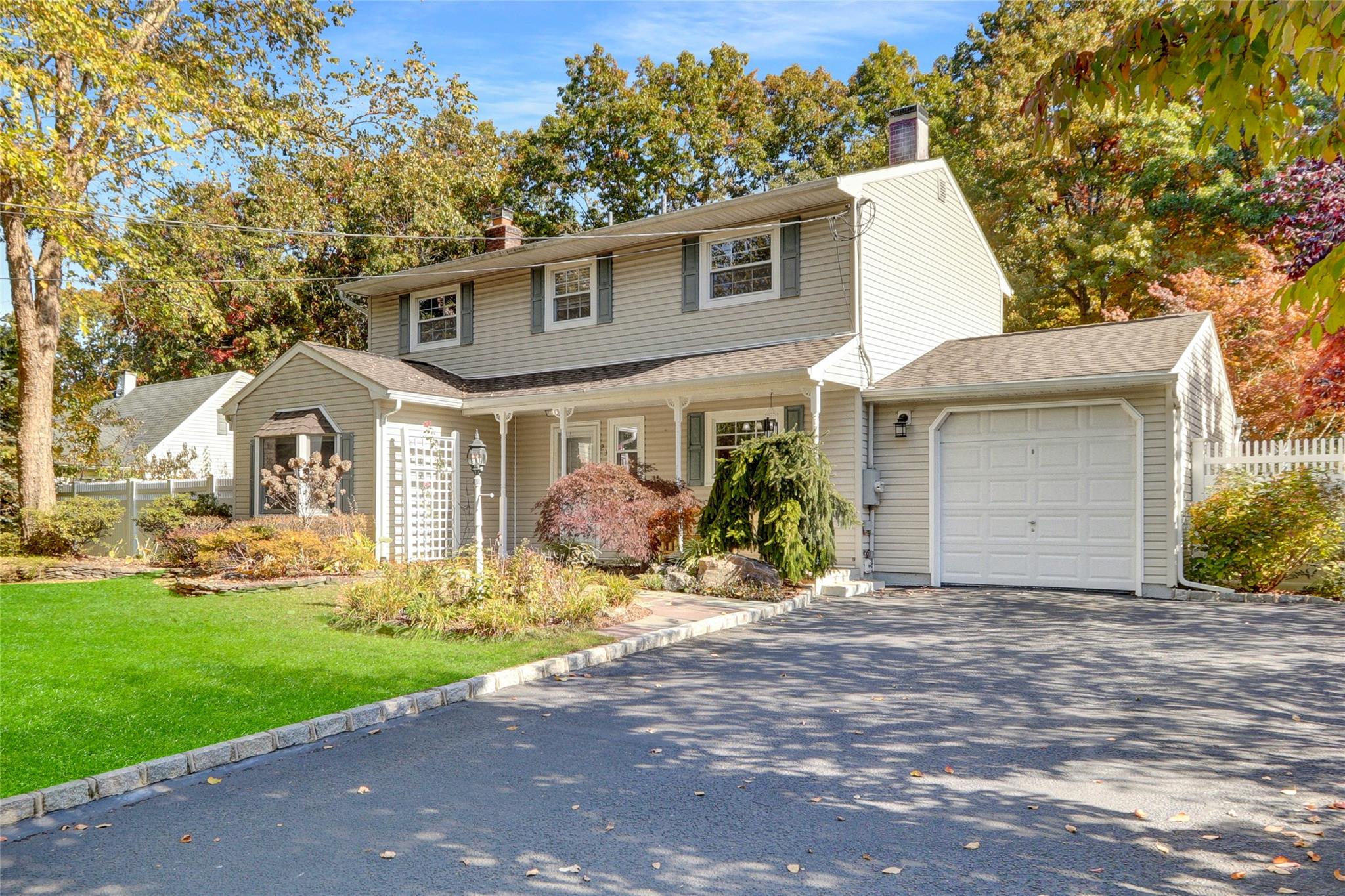 23 Charm City Drive, Port Jefferson Station, New York image 2