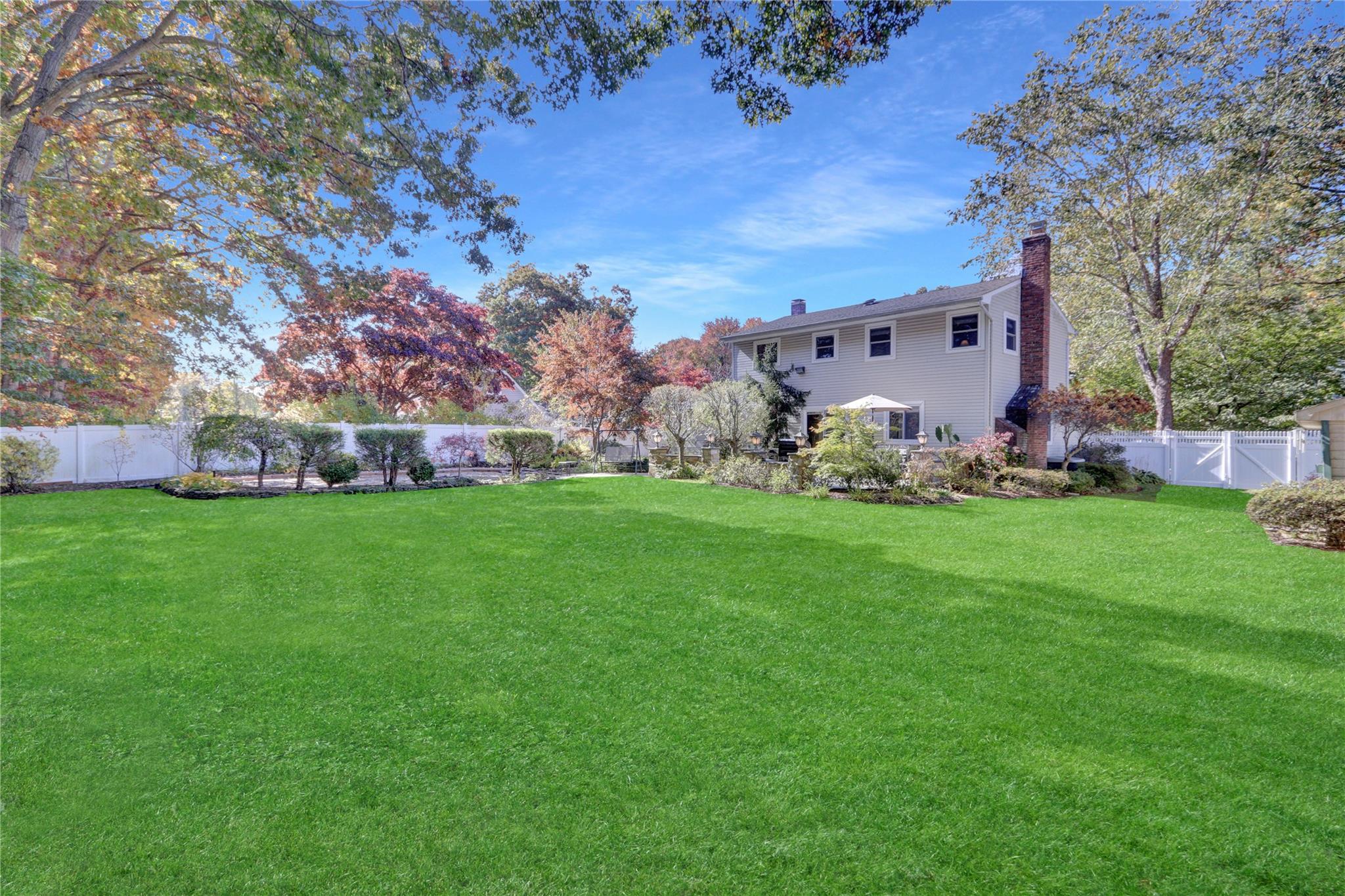 23 Charm City Drive, Port Jefferson Station, New York image 28