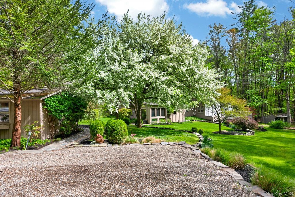 Photo of 27 Old Wagon Road, Woodstock, NY 12498 (MLS # 995691)