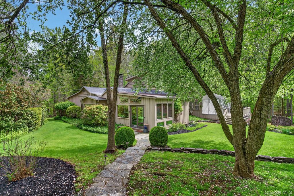 Photo of 27 Old Wagon Road, Woodstock, NY 12498 (MLS # 995691)