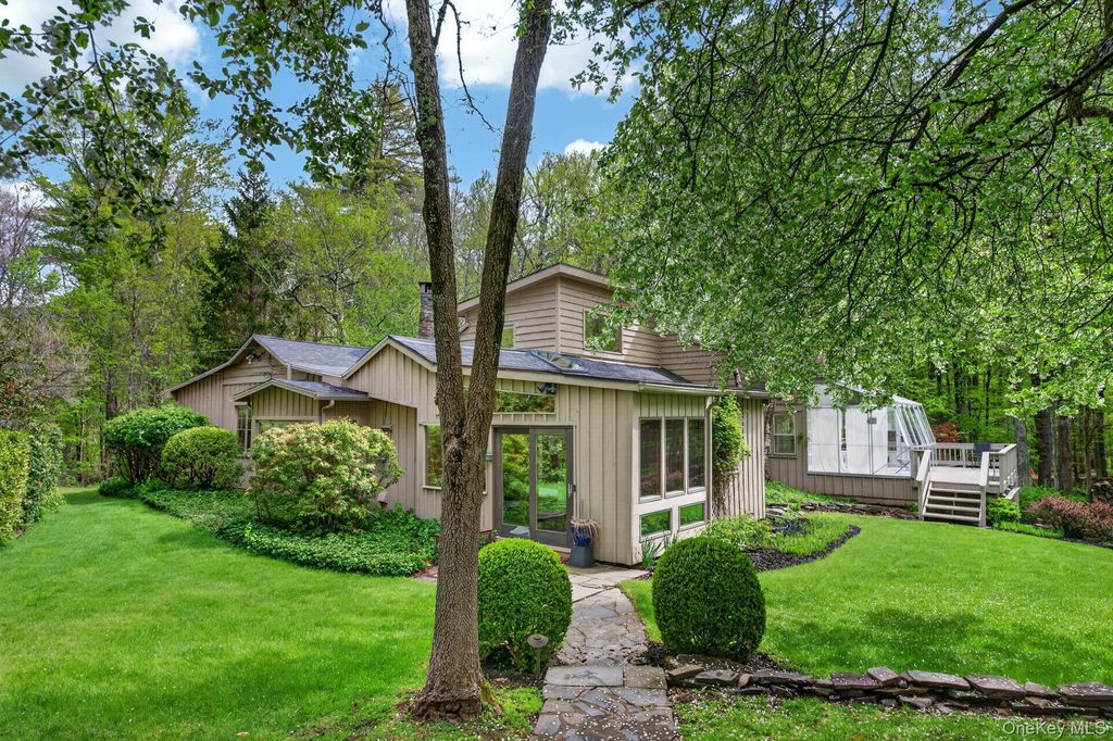Photo of 27 Old Wagon Road, Woodstock, NY 12498 (MLS # 995691)