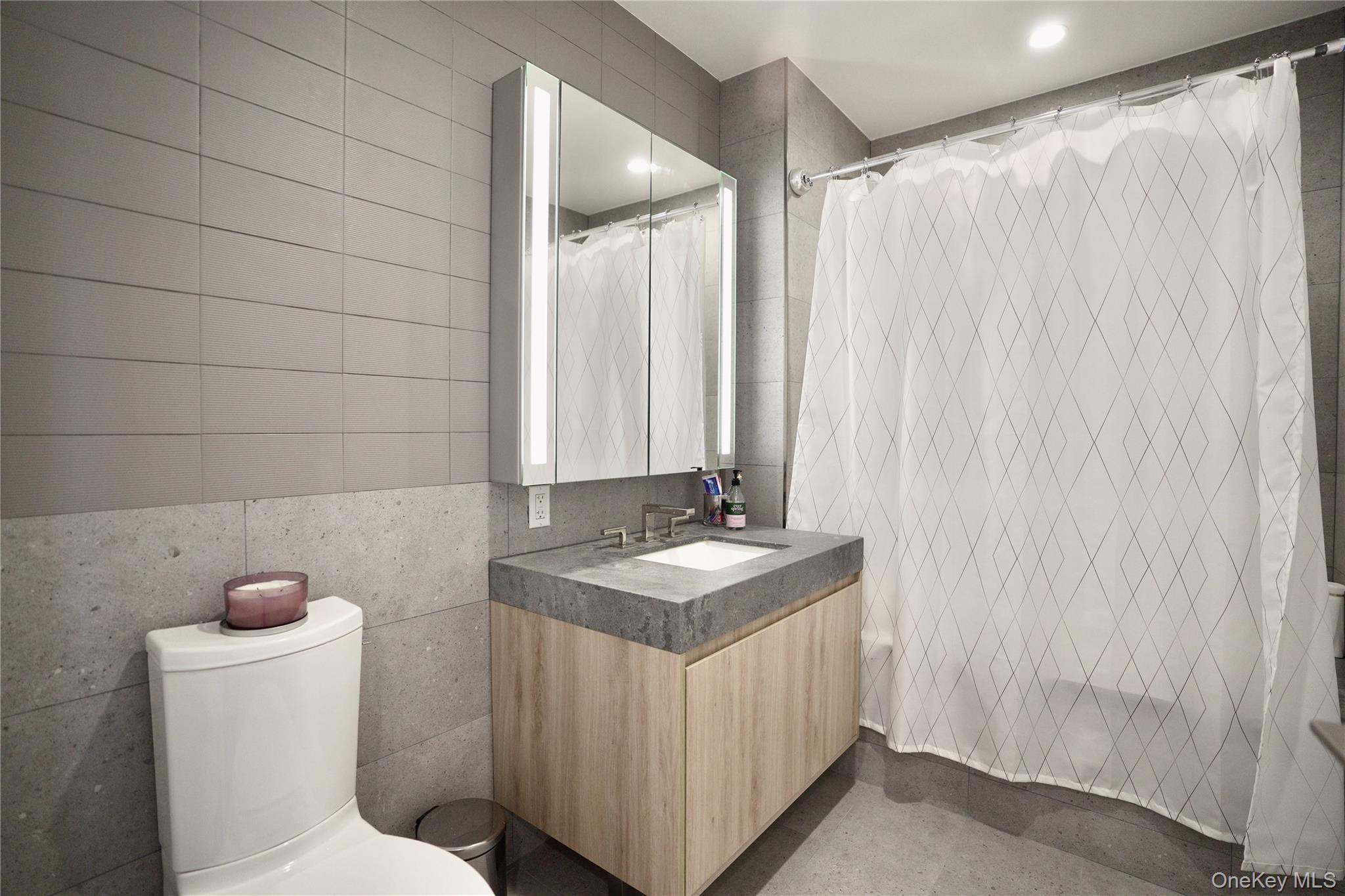 2416 Queens Plaza S 2D